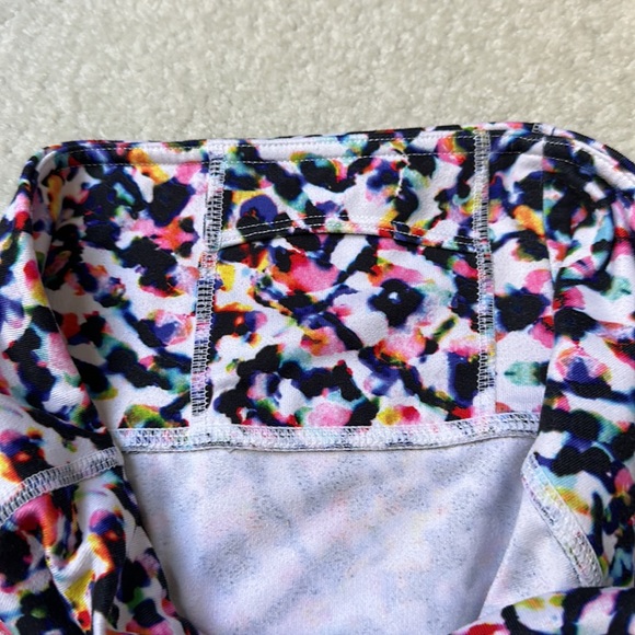 Athleta multi colored stretch legging capris - Picture 6 of 6